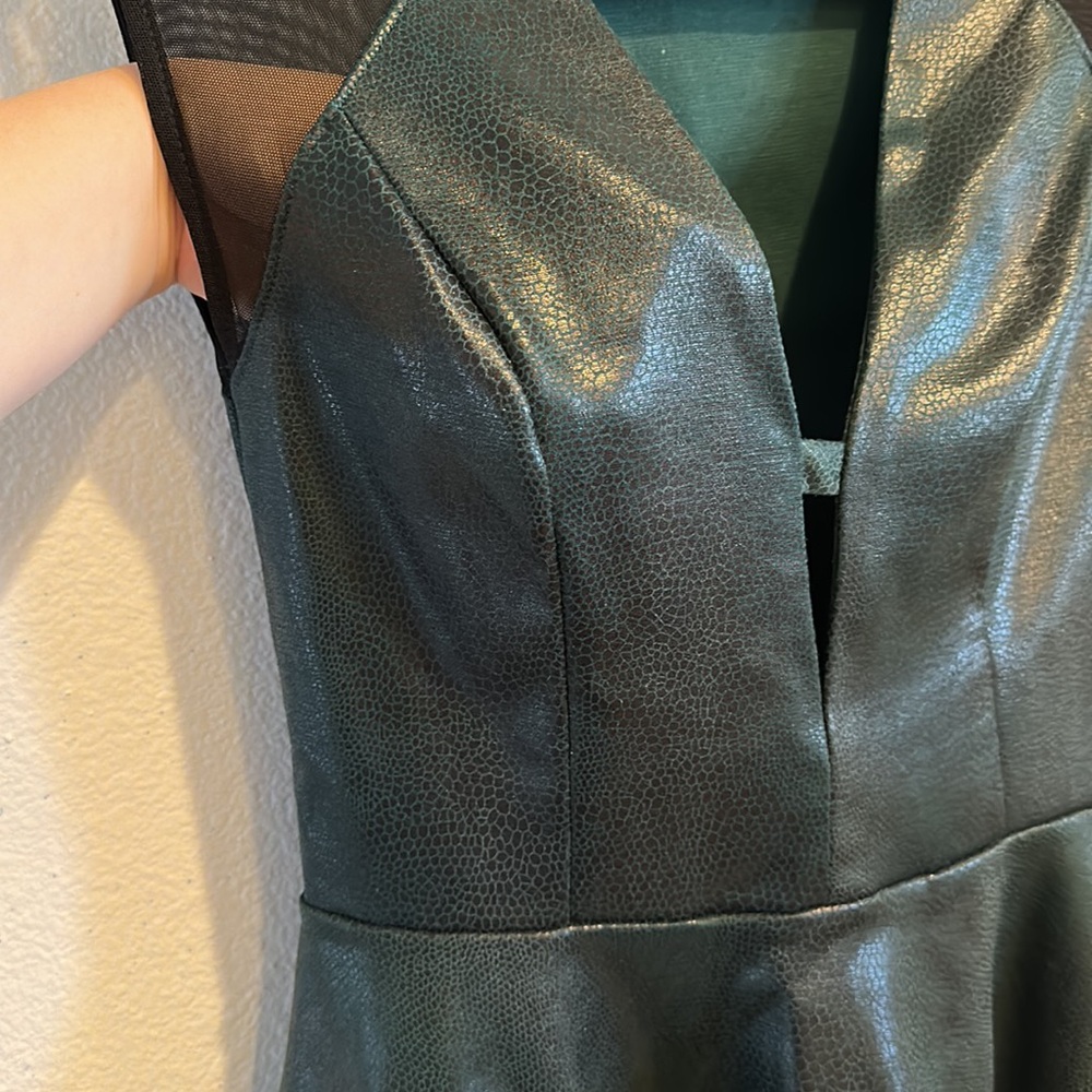 GUESS Python Peplum & Mesh Top - Small - Picture 6 of 11